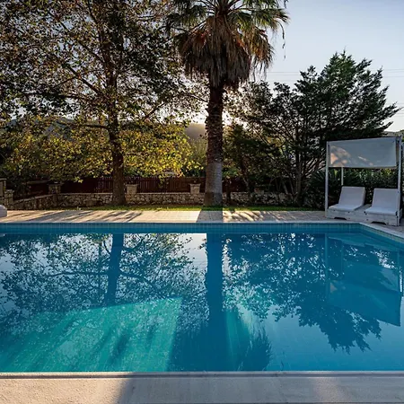 Eleonas Private Pool