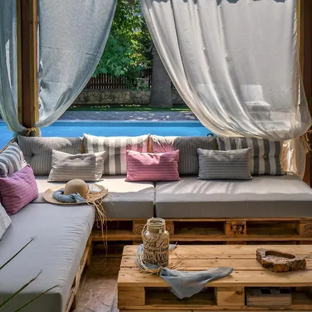 Eleonas Private Pool וילה Fiolítis