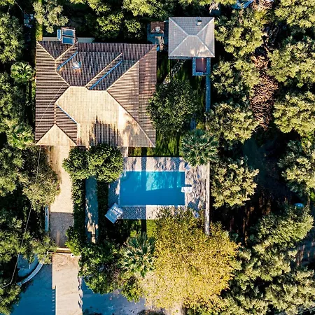 Eleonas Private Pool