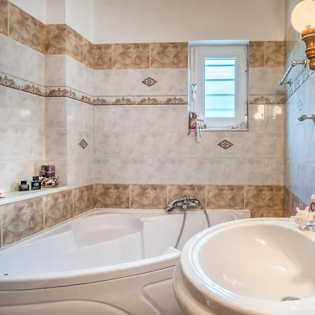 Eleonas Private Pool Villa Fiolitis